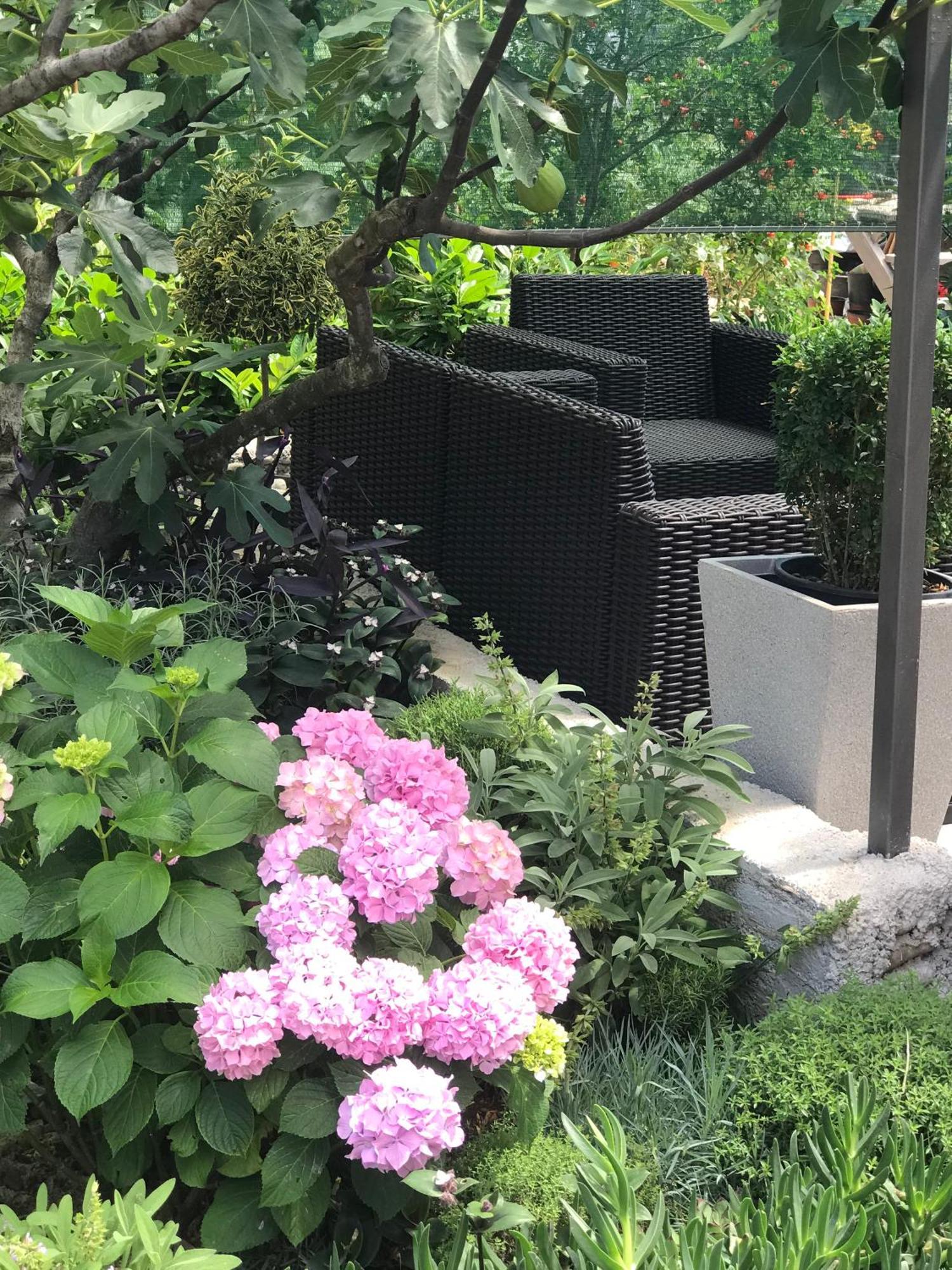 Holiday Home Orange Утеха Екстериор снимка