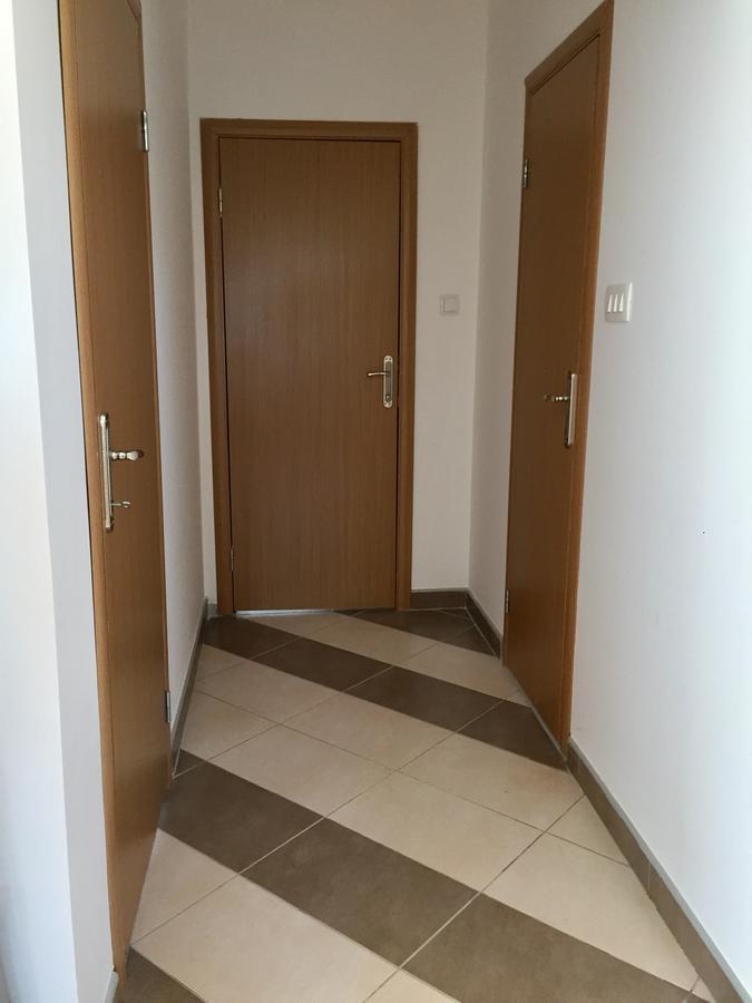 Holiday Home Orange Утеха Екстериор снимка
