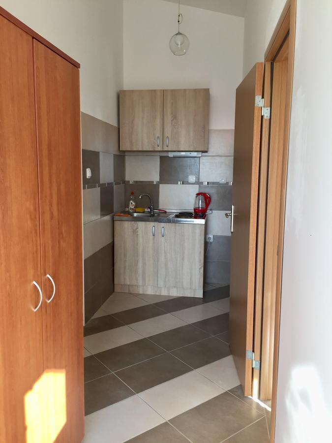 Holiday Home Orange Утеха Екстериор снимка