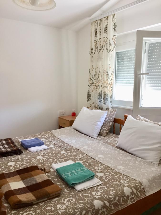 Holiday Home Orange Утеха Екстериор снимка